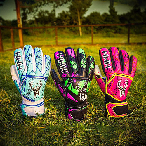 Goalkeeper Gloves Buying Guide: Cuts, Grip Types, Weather, and Sizing